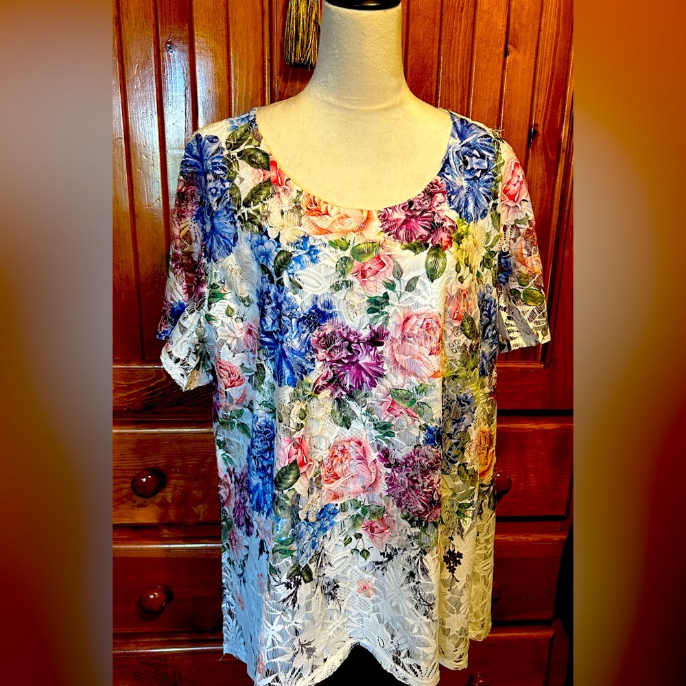 Always Indigo size 2X Flowered beige blue hi low blouse.